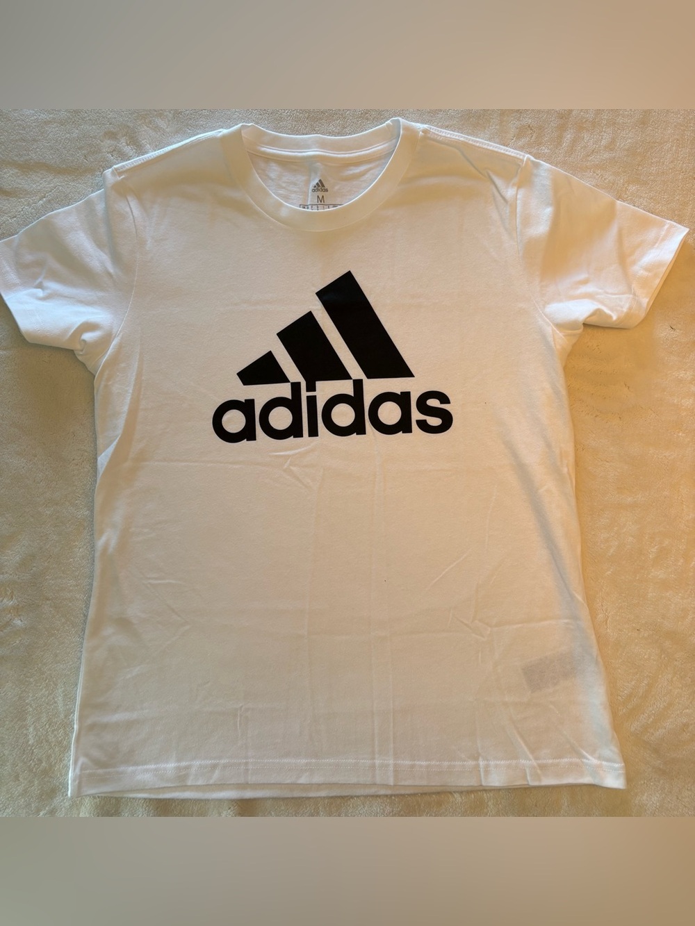 NWOT Women’s Adidas White Short Sleeve Basic Crew Neck T-shirt Size Medium